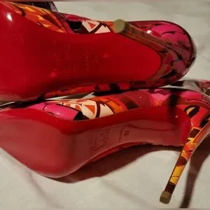 Gallery image 4 for Christian Louboutin So Kate Metrograf Booty