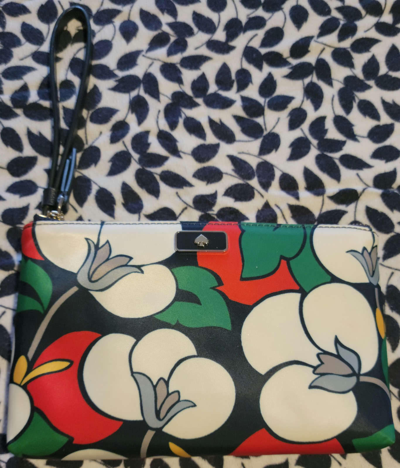 Kate Spade New York Dawn Breezy Floral Wristlet