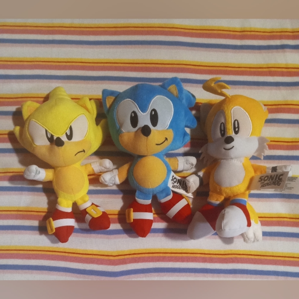 Gallery image 2 for Sega Sonic the Hedgehog Plushies Trio