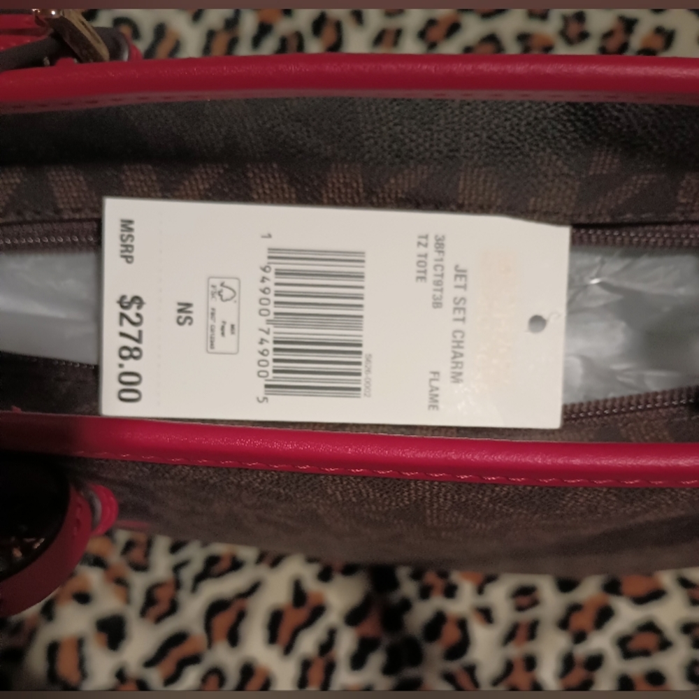 Gallery image 5 for Michael Kors Jet Set Charm Large Tote