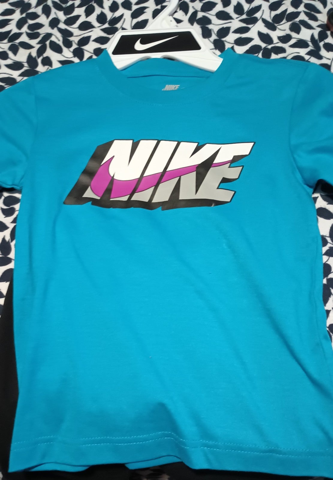 Gallery image 2 for Nike 2-Piece Matching Set, Boy's 4
