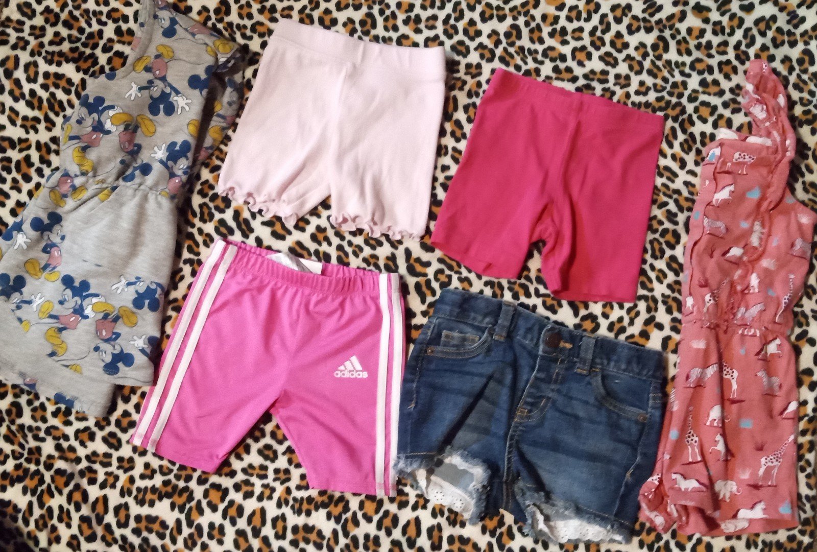 Bundle of Babygirls Shorts, Size 18 Months