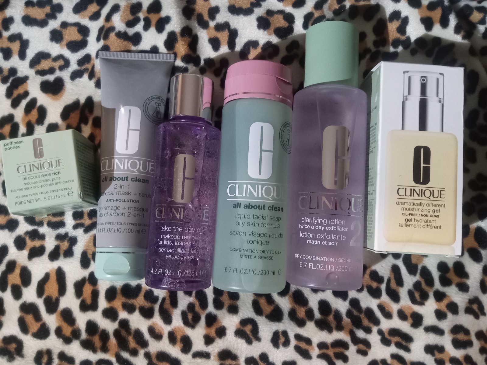 Gallery image 5 for Clinique Skincare Bundle